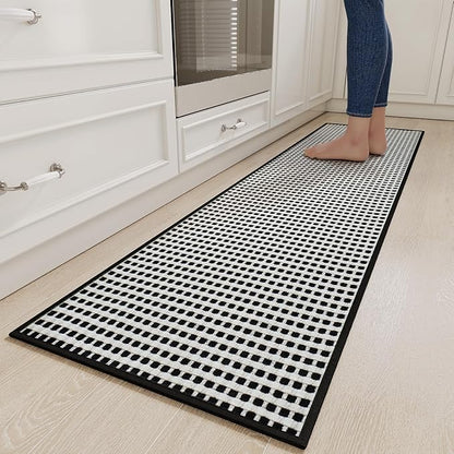 Long Kitchen Runner Rugs Kitchen Mat Non Slip Washable, Super Absorbent Soft Chenille Braided Kitchen Mats for Floor, Rubber Backing Kitchen Floor Sink Standing Mat, Easy Clean, Black 17"x71"